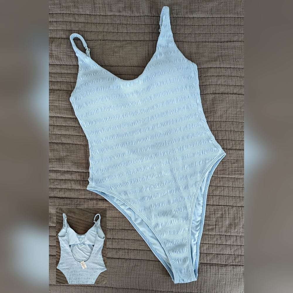 O'neill one piece (nwot)